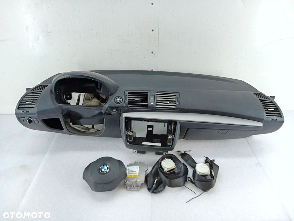 DESKA ROZDZIELCZA,KONSOLA PODUSZKI SENSOR PASY BMW E87 - 1