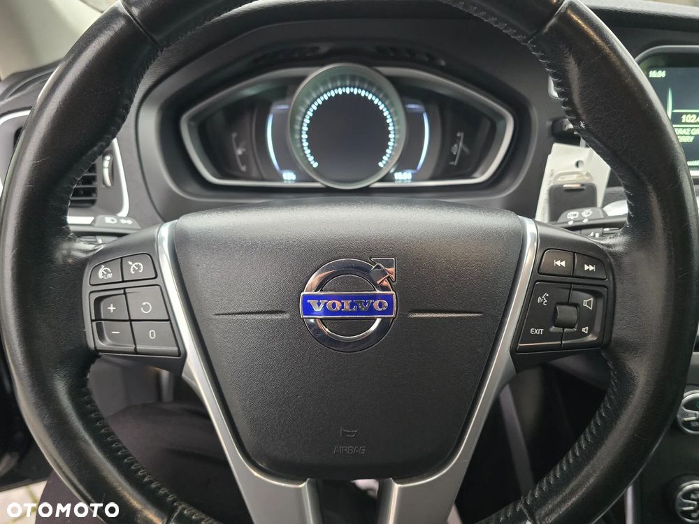 Volvo V40 D2 Summum - 28