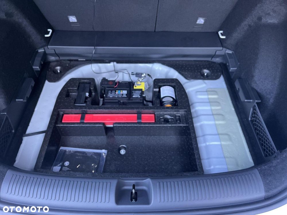 MG ZS Hybrid+ - 22