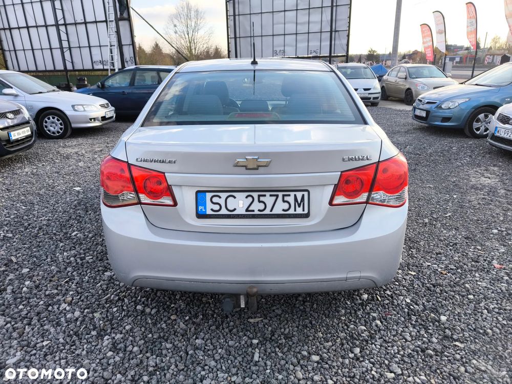 Chevrolet Cruze 1.6 LS - 10