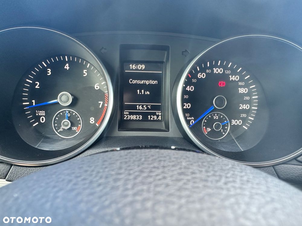 Volkswagen Golf - 12