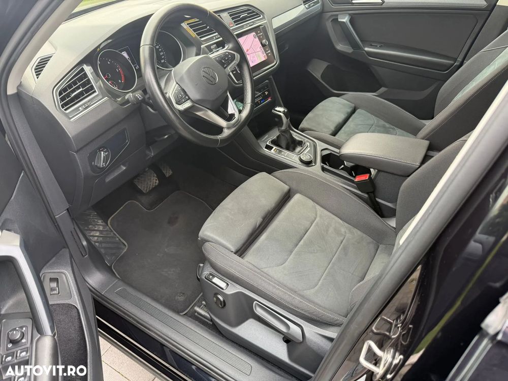 Volkswagen Tiguan 2.0 TDI SCR 4MOTION DSG IQ.DRIVE - 29