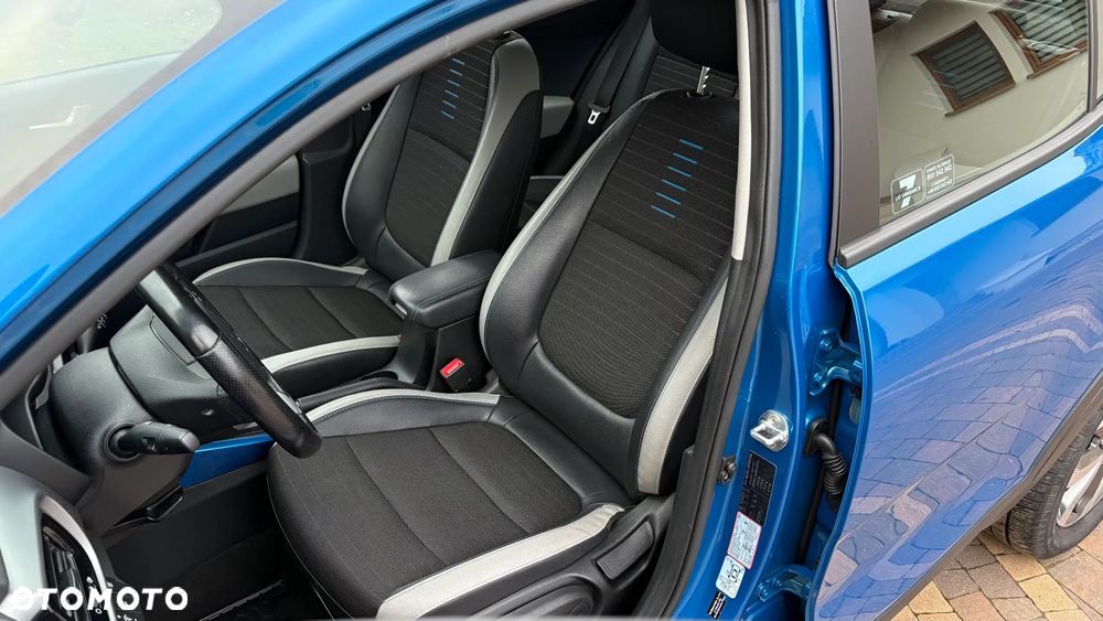 Kia Stonic 1.2 L - 6