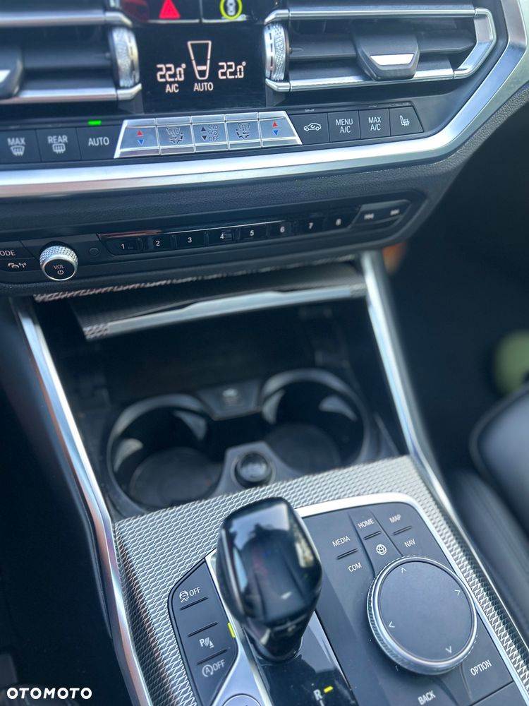 BMW Seria 3 318i M Sport - 31