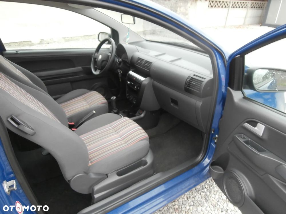 Volkswagen Fox - 16