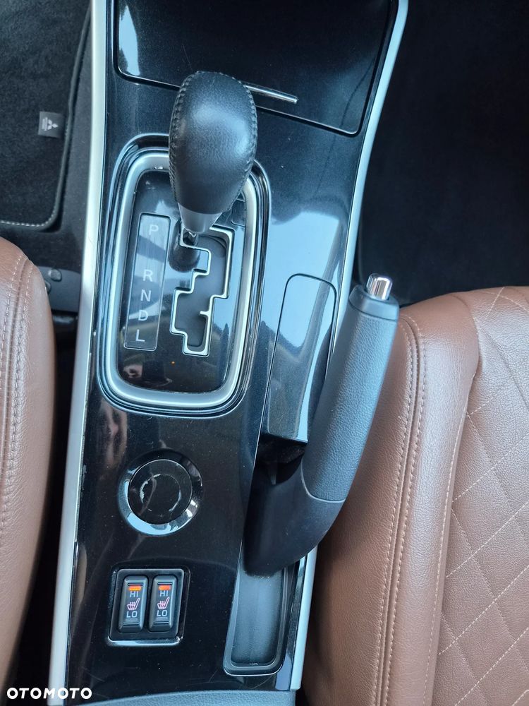 Mitsubishi Outlander - 34