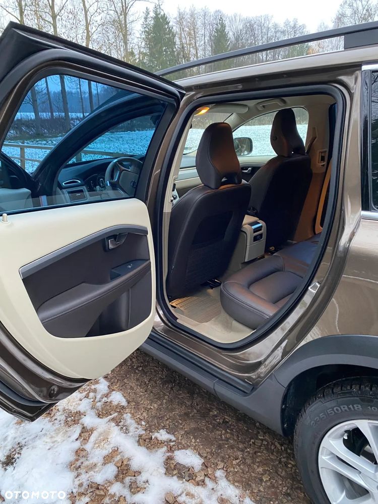 Volvo XC 70 D5 AWD Summum - 9