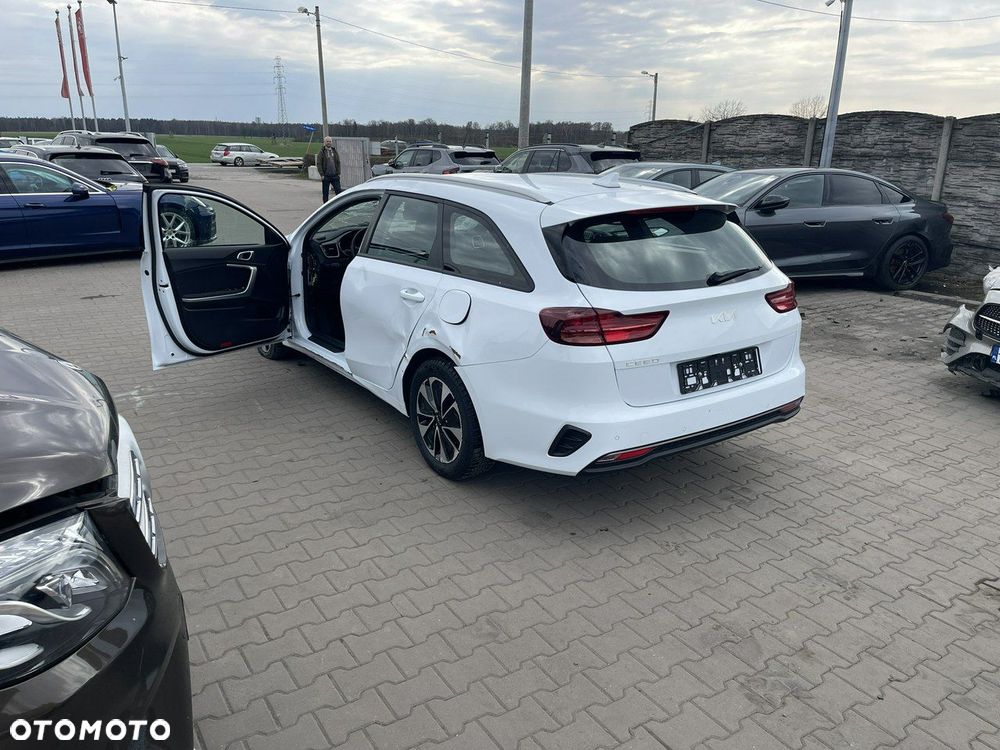 Kia Ceed 1.5 T-GDI DCT7 OPF Spirit - 3