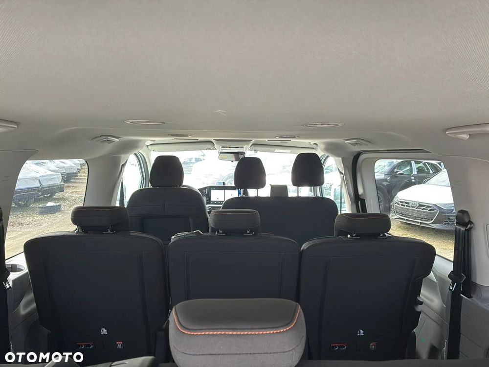 Volkswagen Caravelle - 21