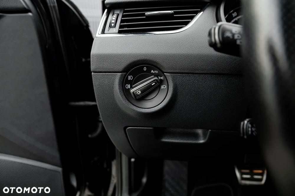 Skoda Octavia 2.0 TSI (Green tec) DSG RS - 28