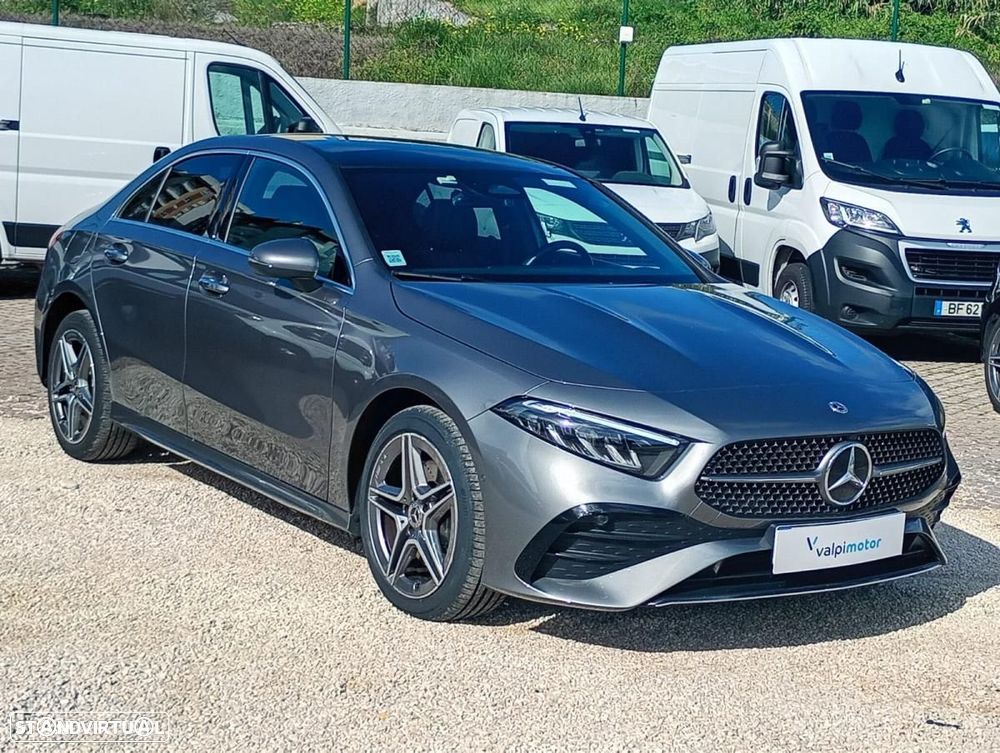 Mercedes-Benz A 250 Limousine e 8G-DCT AMG Line Advanced Plus - 4