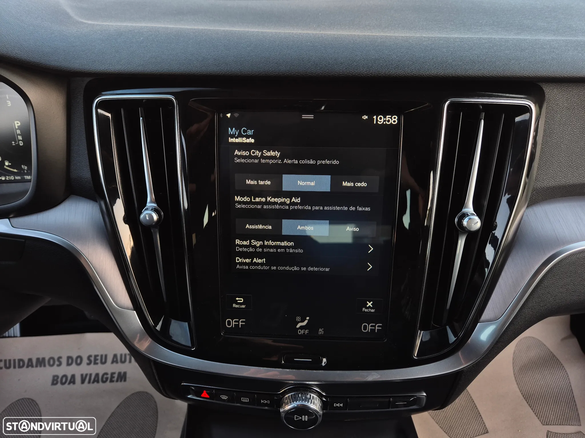 Volvo V60 2.0 D3 Momentum Plus Geartronic - 37