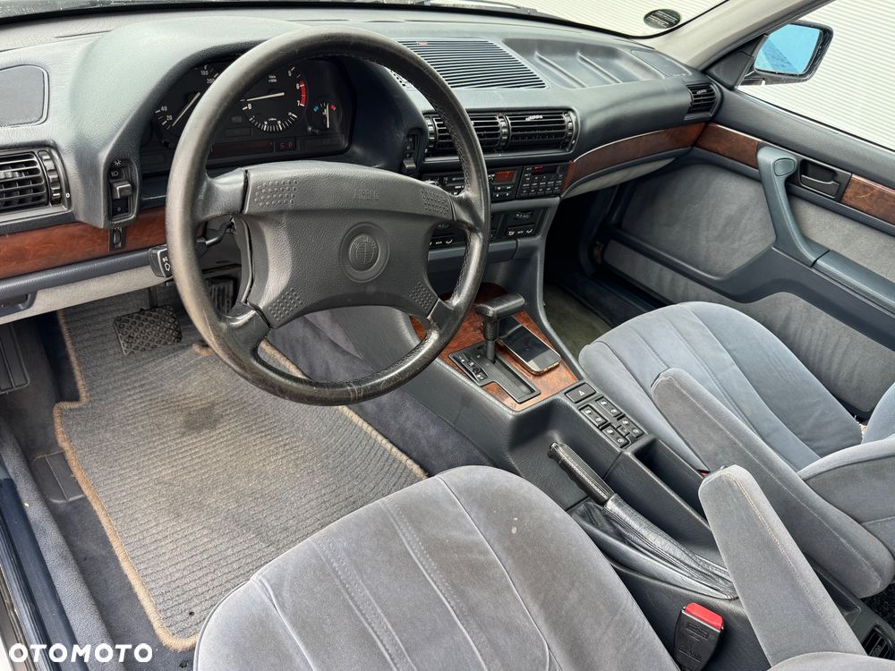 BMW Seria 7 750i - 10
