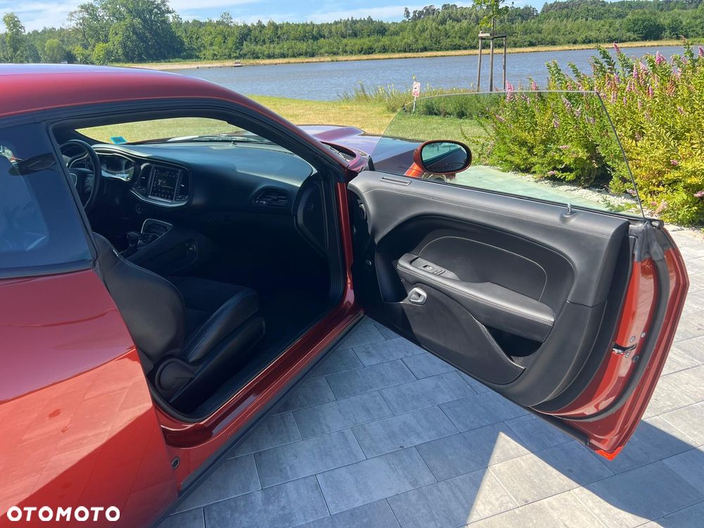Dodge Challenger 3.6 SXT Plus - 18