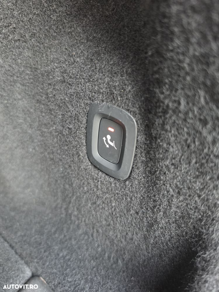 Volvo XC 60 T6 AWD Ultra Black Edition - 9
