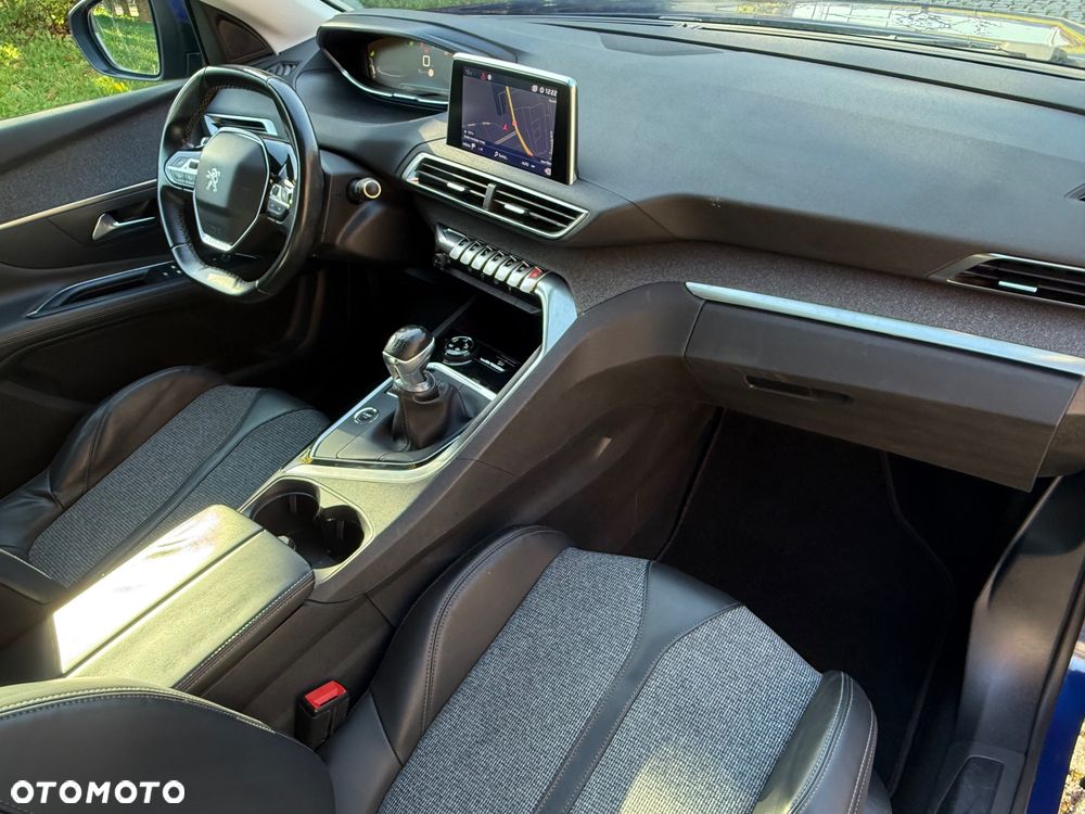 Peugeot 3008 HDi 115 Allure - 16