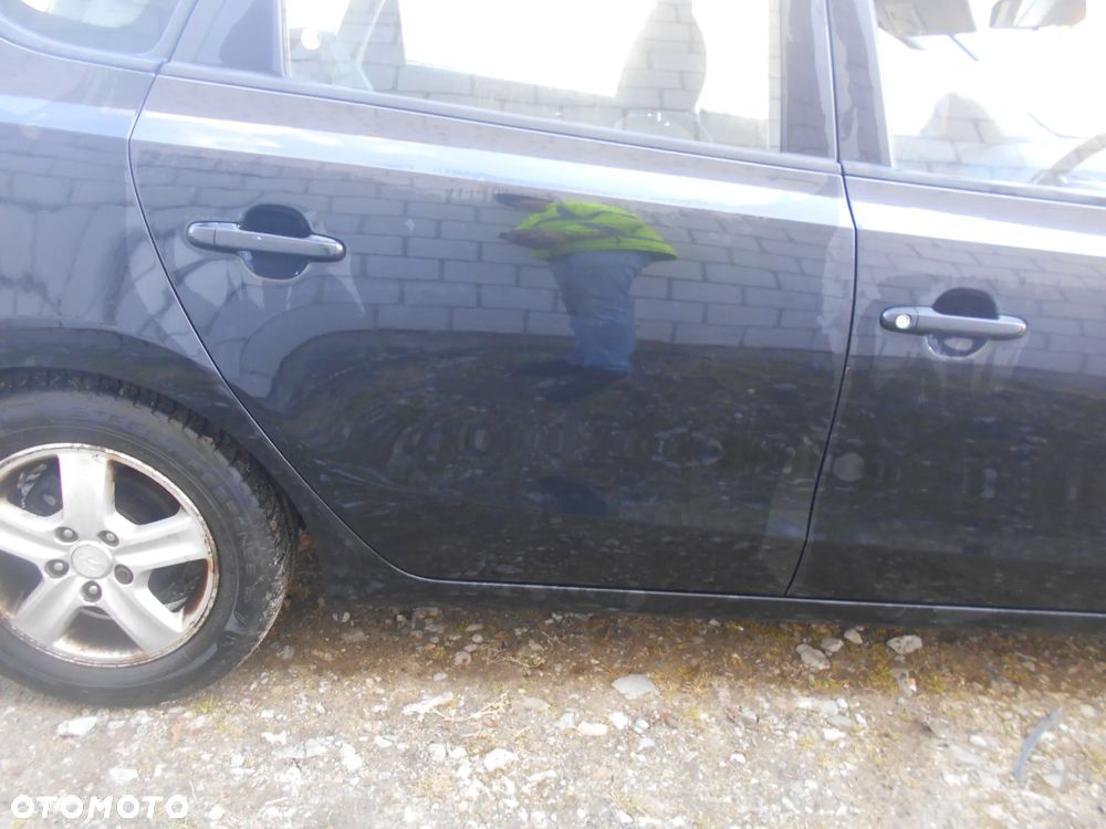 HYUNDAI I30 1.6 CRDI D4FB 128 KM 8U714691 CW KOMBI KOD LAKIERU 9F SILNIK SKRZYNIA  BIEGOW MASKA TURBO DZWI WTRYSKI ZDERZAK LAMPY ZAWIESZENIE ZBIORNIK BAK WSPOMAGANIE ELEKTRYCZNE LUSTERKA - 11