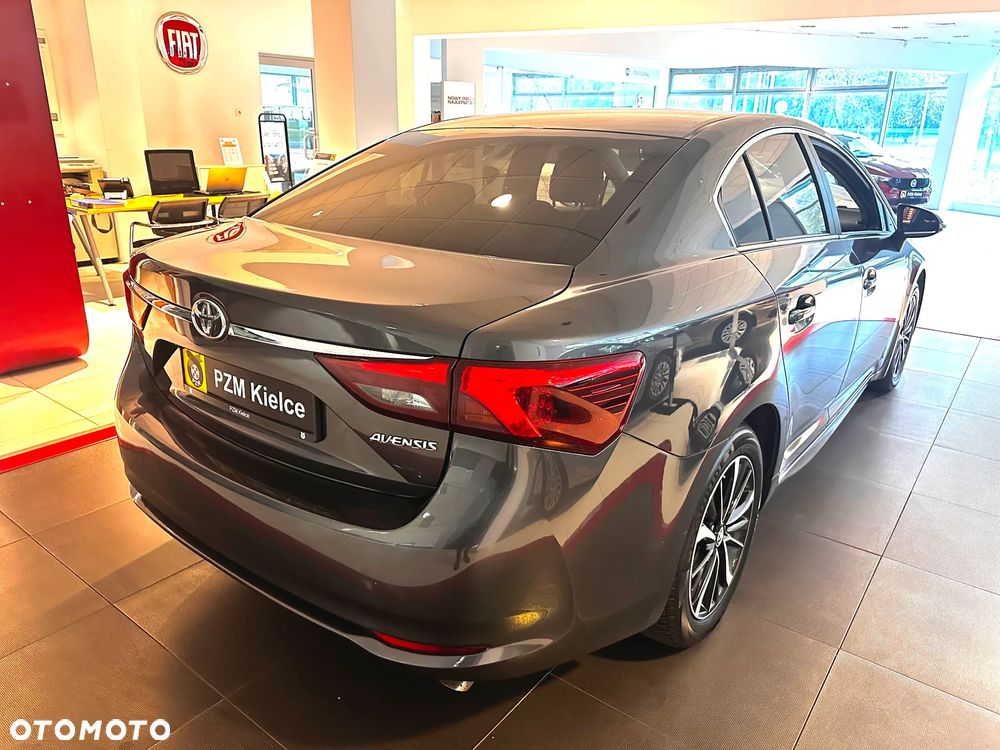 Toyota Avensis 2.0 D-4D Premium - 4