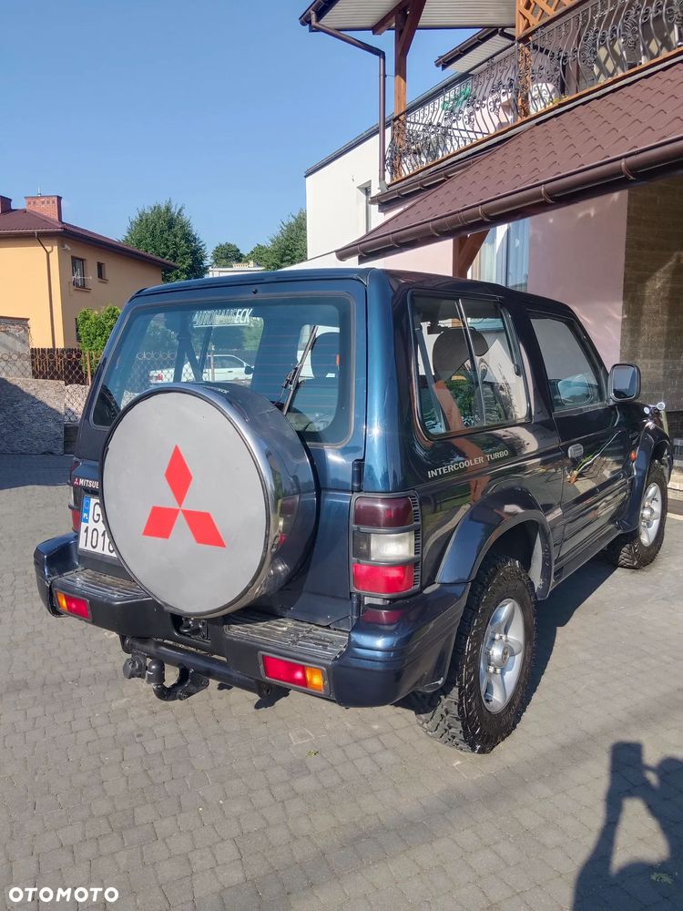 Mitsubishi Pajero 2.5 TD GLS - 2