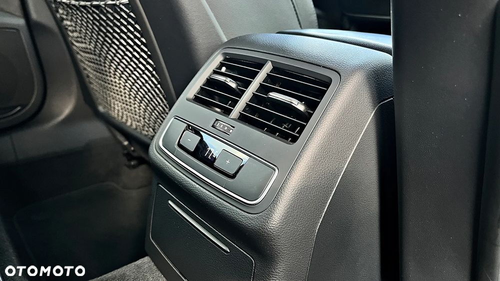 Audi A4 Avant 2.0 TDI ultra S tronic sport - 12
