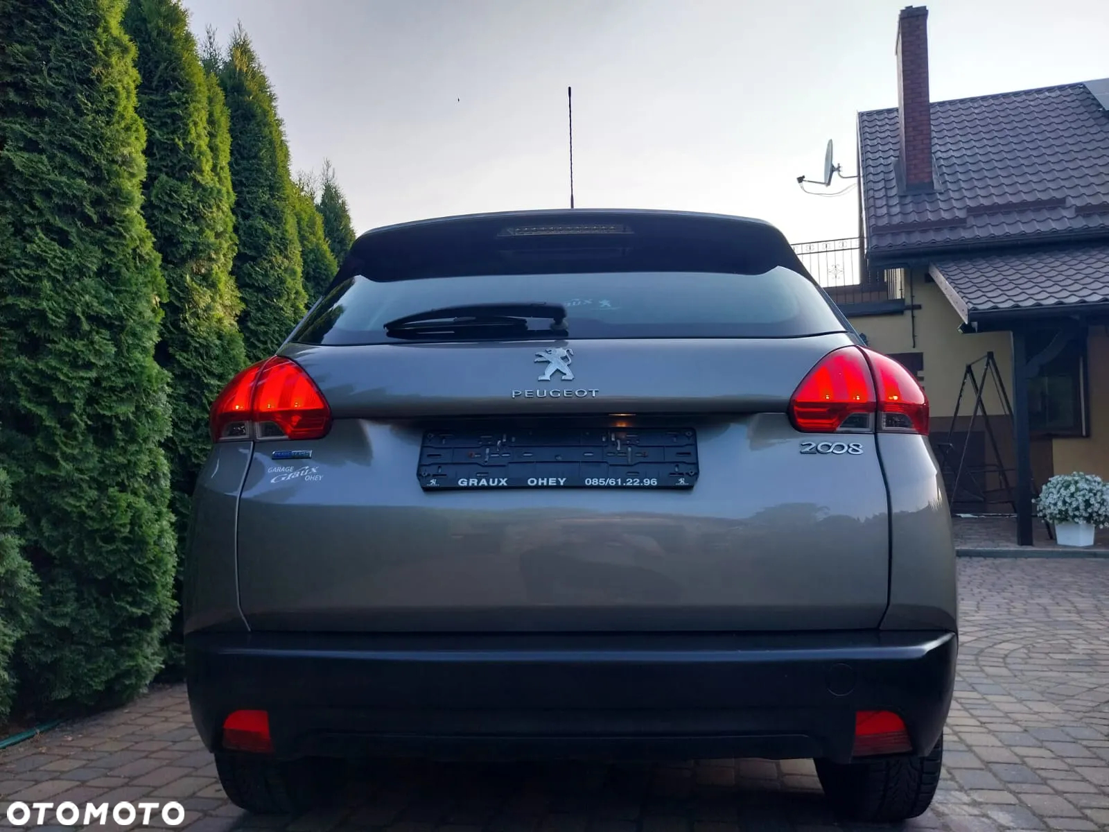 Peugeot 2008 - 12