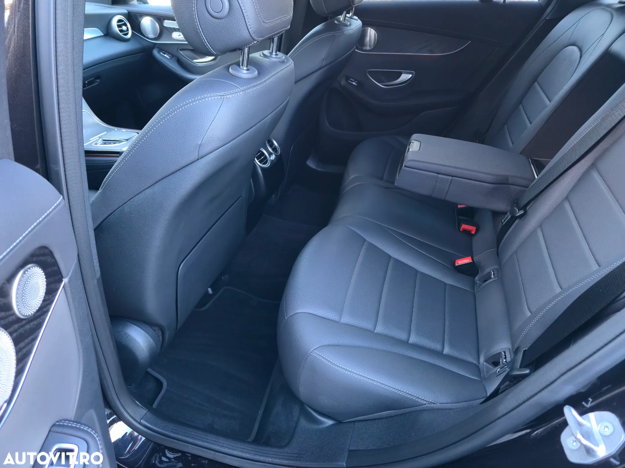 Mercedes-Benz GLC 220 d 4Matic 9G-TRONIC - 23