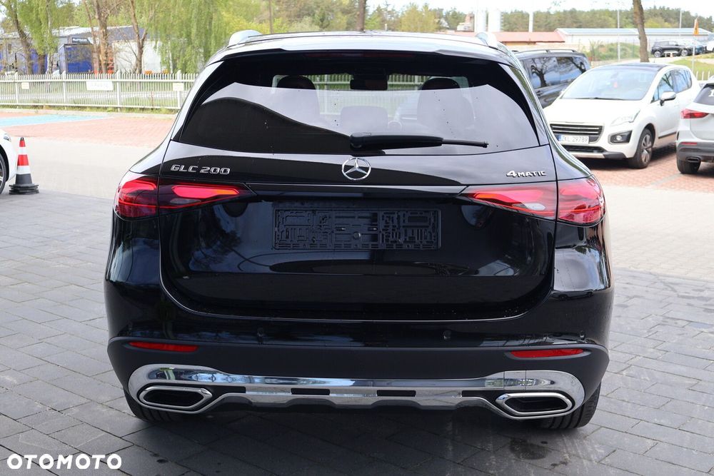 Mercedes-Benz GLC - 7
