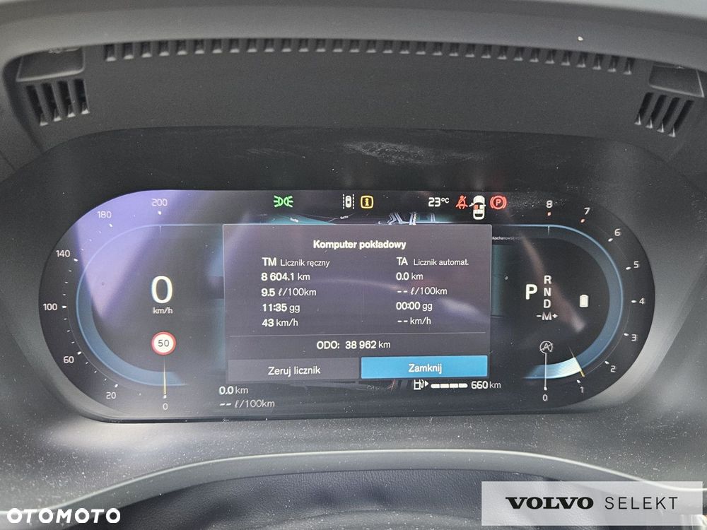 Volvo XC 60 B5 B AWD Plus Dark - 17