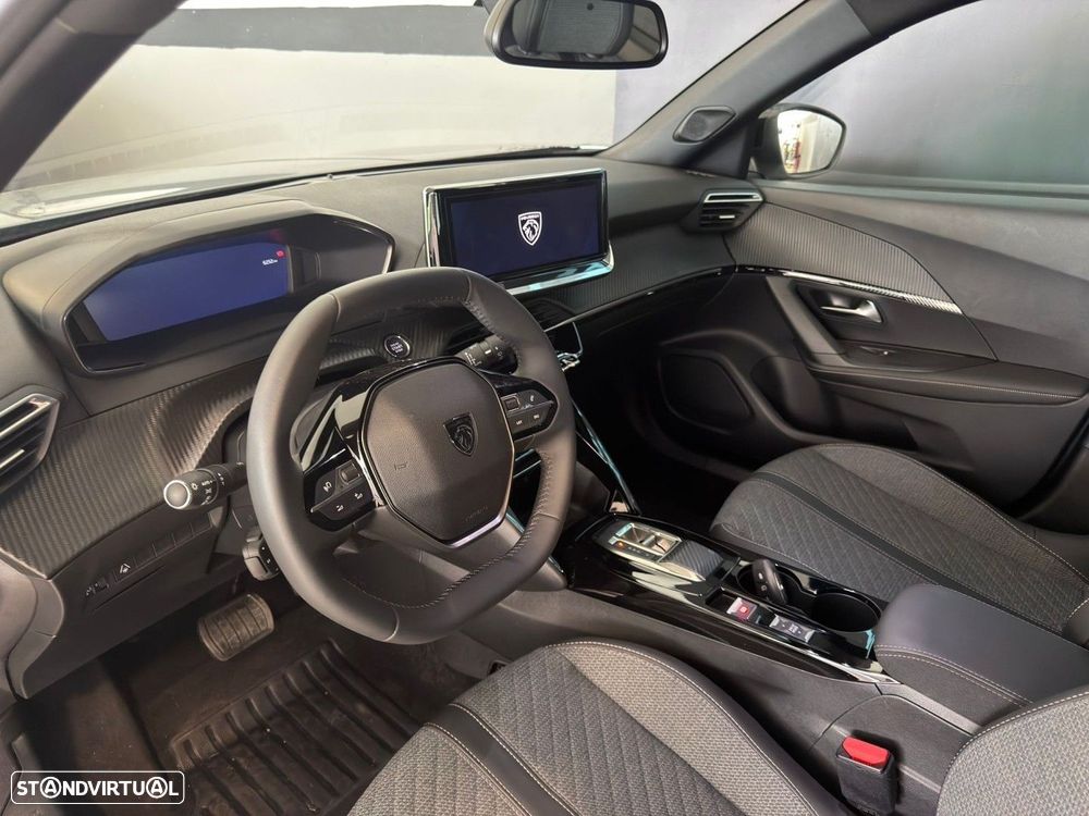 Peugeot e-2008 54 kWh Allure - 6