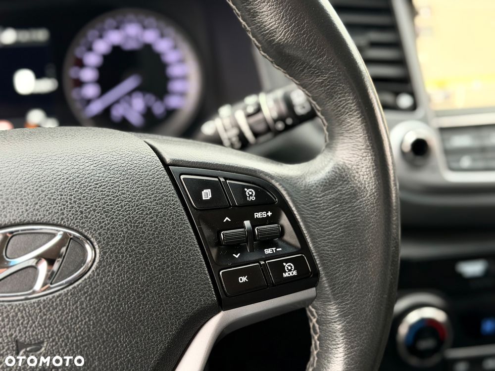 Hyundai Tucson 2.0 CRDI 4WD Automatik Premium - 33