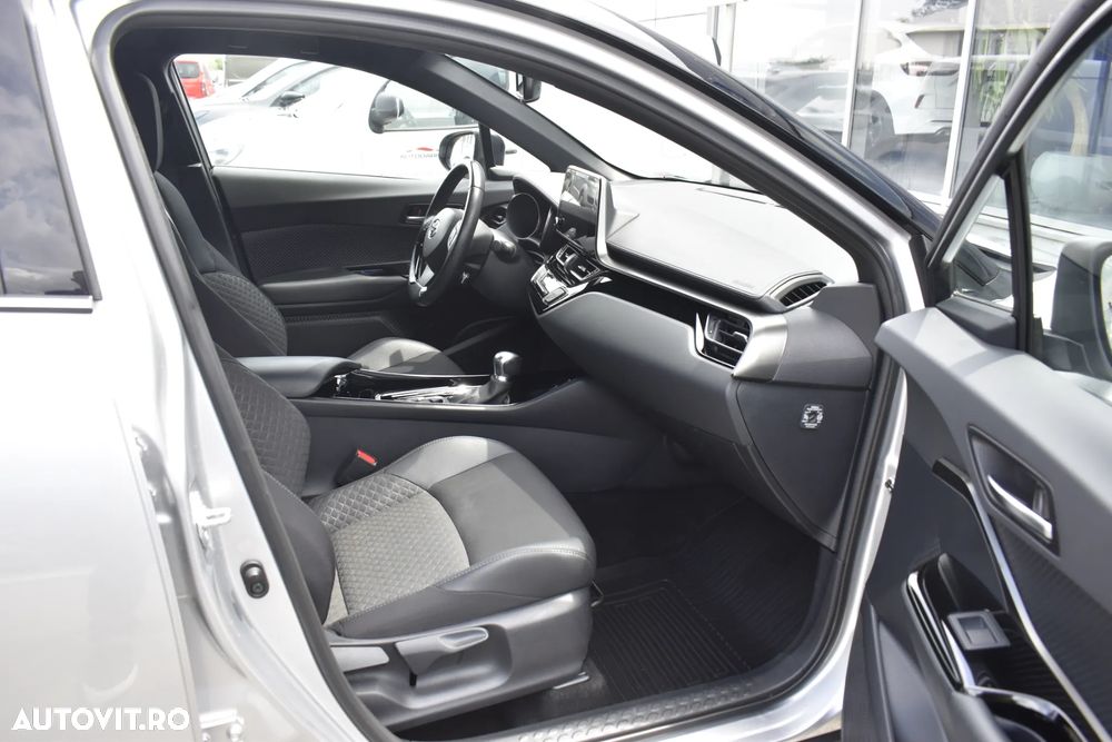 Toyota C-HR 2.0 HSD 184 CP 4x2 CVT Style - 35