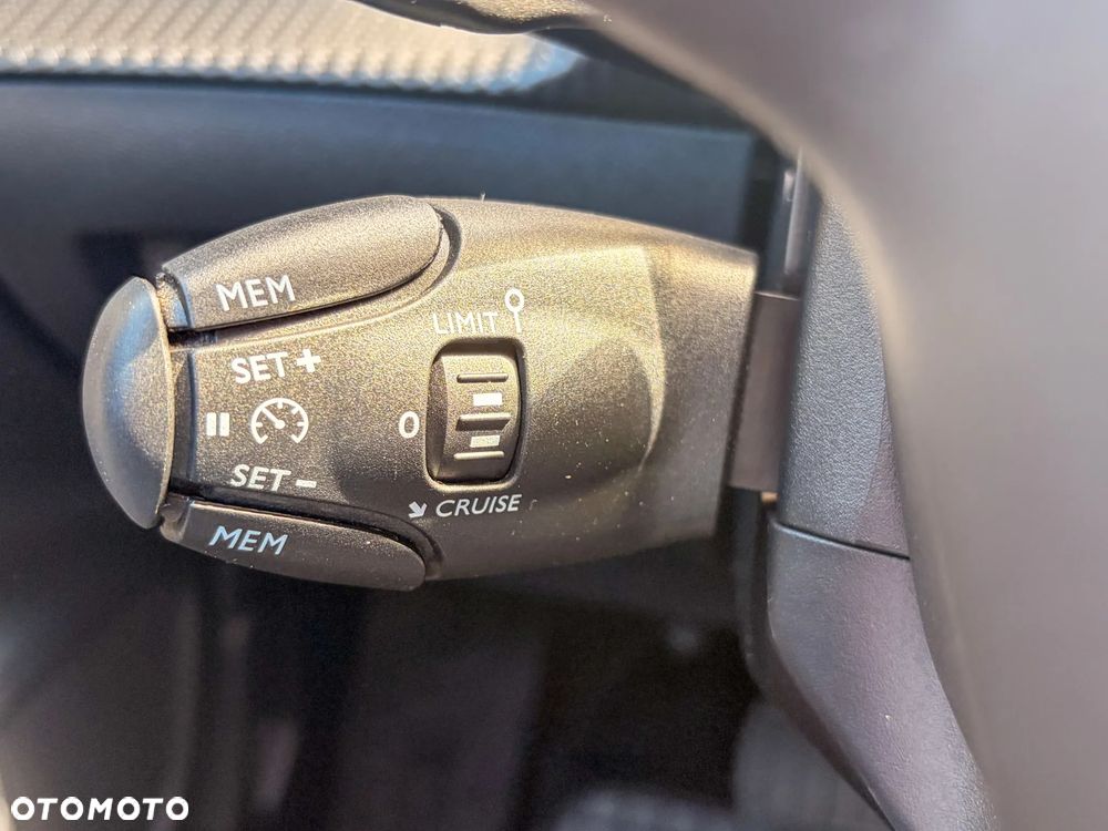 Peugeot 2008 1.2 PureTech Allure Pack S&S EAT8 - 14