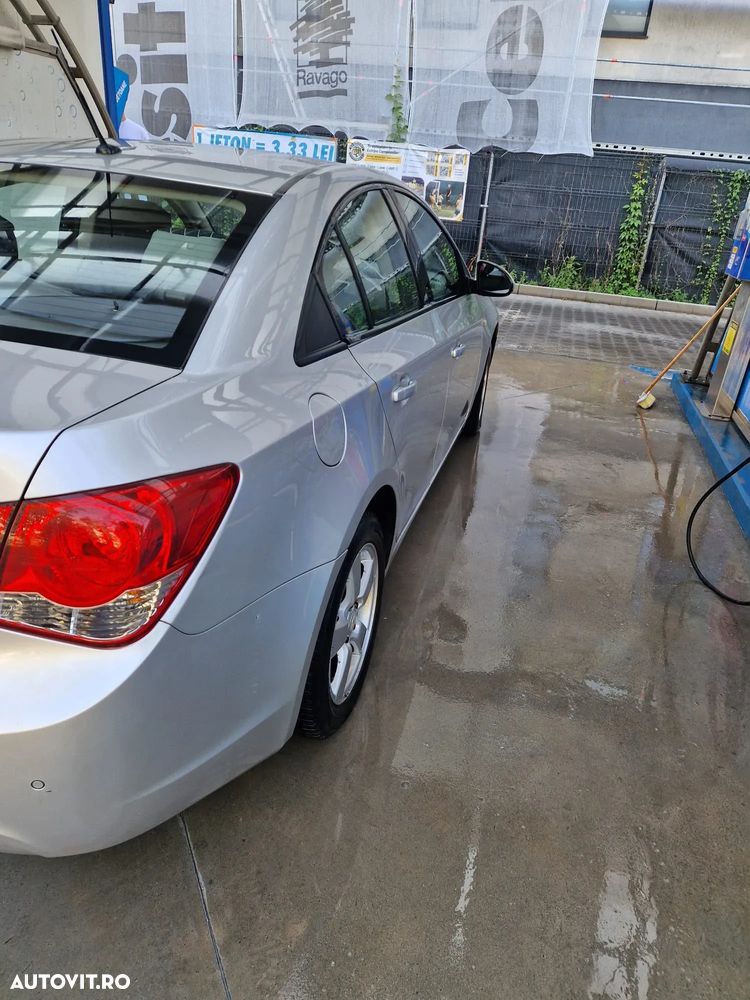Chevrolet Cruze 1.6 LS Plus G2 - 6