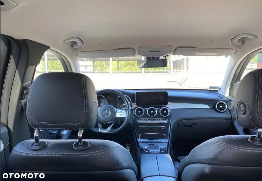 Mercedes-Benz GLC 300 e 4-Matic - 17