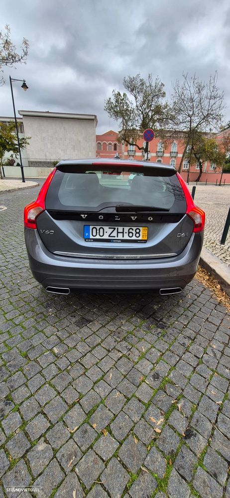 Volvo V60 2.4 D6 Summum AWD Phev - 5