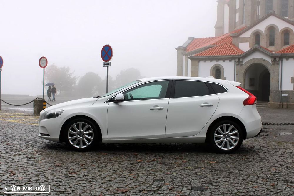 Volvo V40 1.6 D2 Momentum Eco - 11