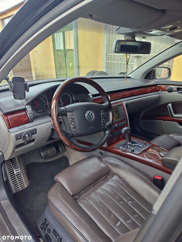 Volkswagen Phaeton 4.2 V8 4Mot (5 os.) - 18