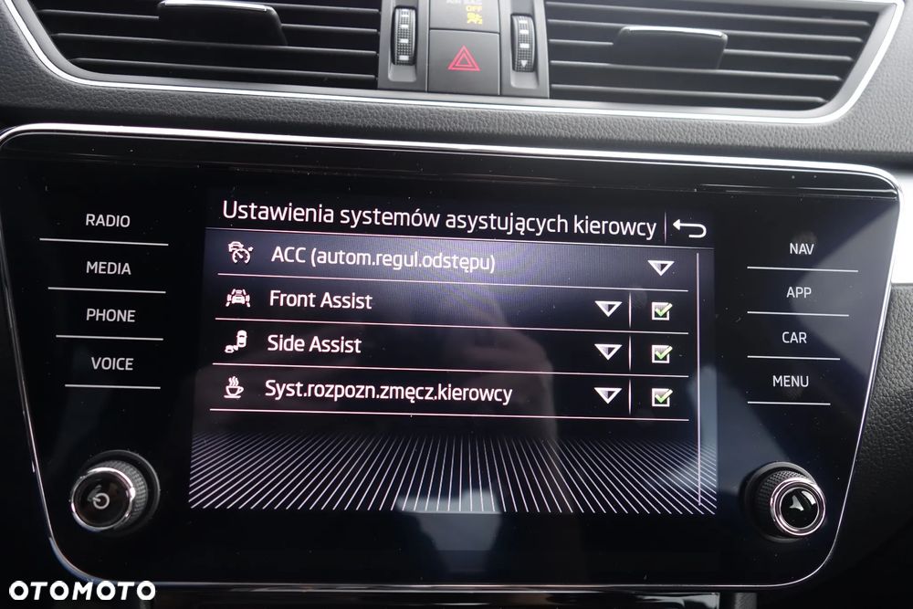 Skoda Superb 1.5 TSI Style DSG - 22