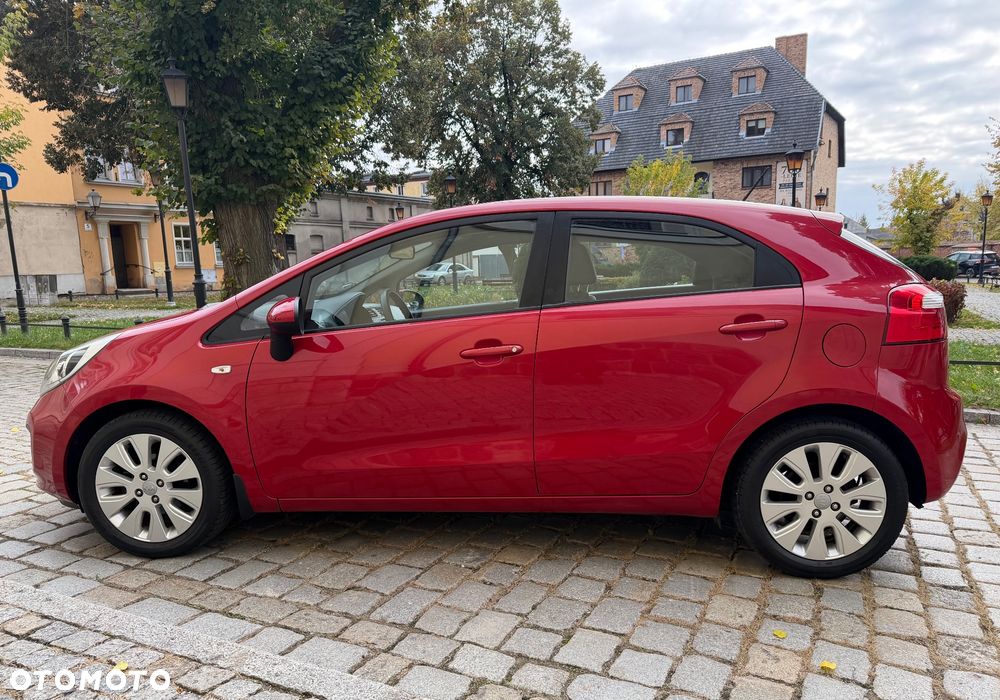 Kia Rio - 21