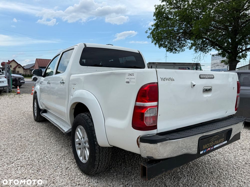 Toyota Hilux - 1
