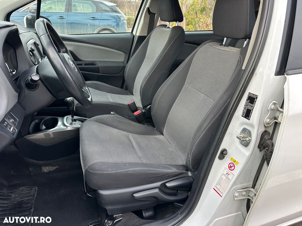 Toyota Yaris 1.5 VVT-i HSD Luna - 11