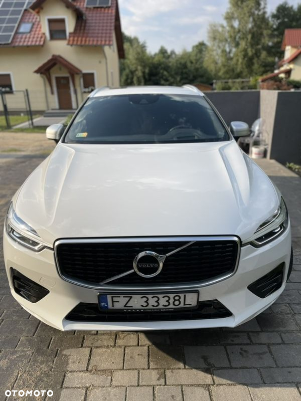Volvo XC 60 T5 AWD R-Design - 4