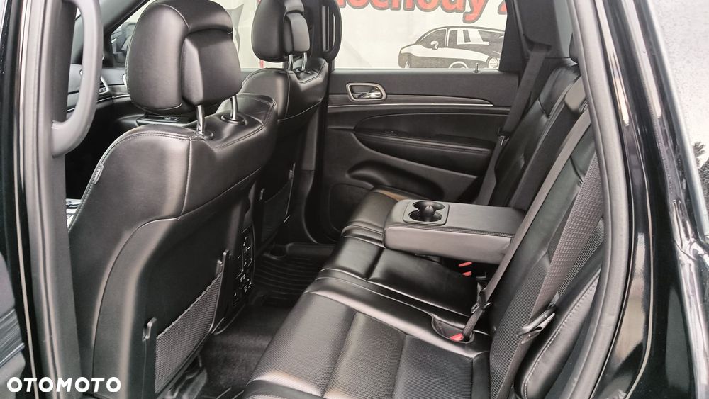 Jeep Grand Cherokee - 15