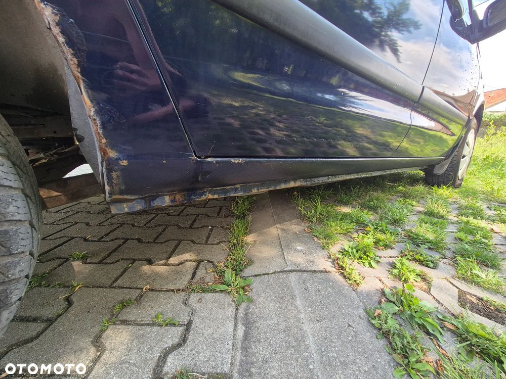 Ford Galaxy 1.9 TDI Ghia - 16