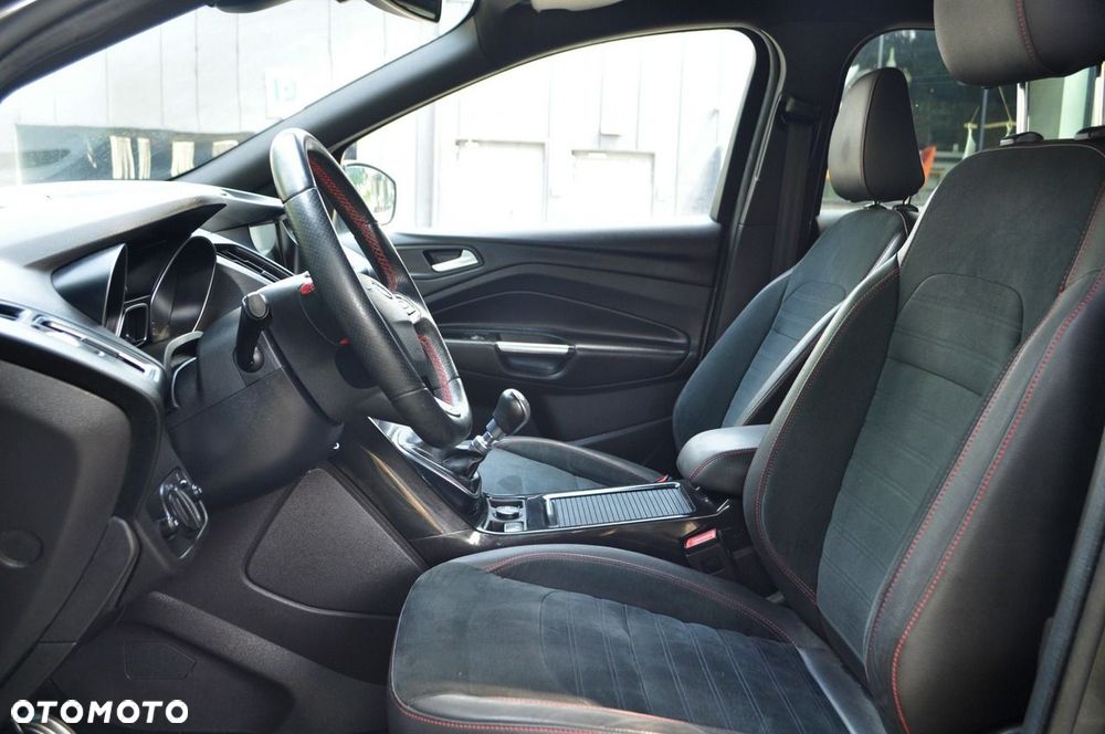 Ford Kuga - 12