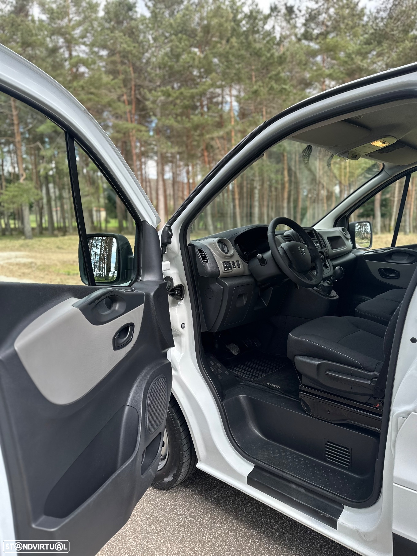 Nissan NV300 - 11
