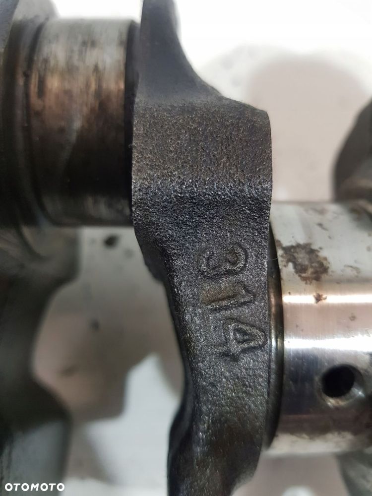 WAŁ KORBOWY PEUGEOT CITROEN FORD 1.5 HDI YH01 - 12