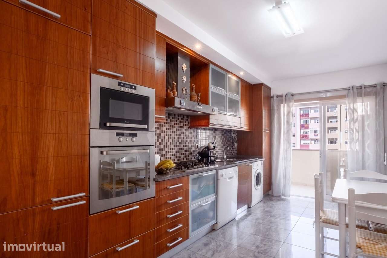 T3 com Box, Arrecadação, 3 Varandas e Vista Rio – Quinta da Piedade, 2 - Grande imagem: 2/47