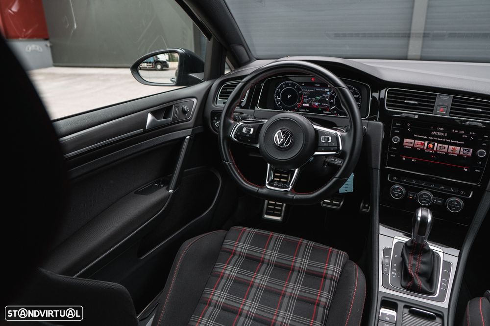VW Golf 2.0 TSI GTI DSG Performance - 43