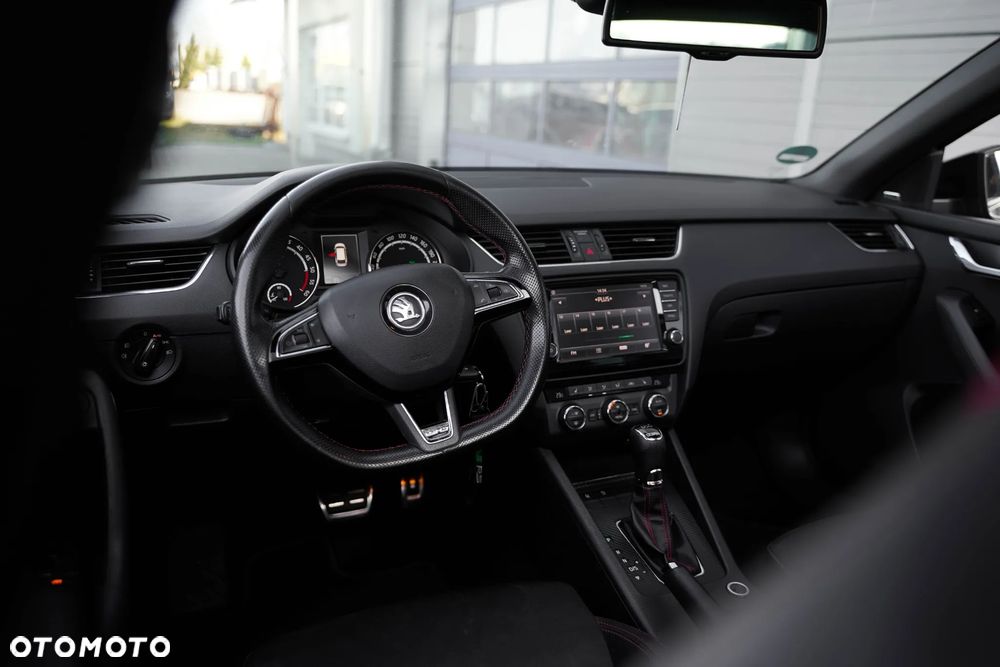 Skoda Octavia 2.0 TDI RS DSG - 24